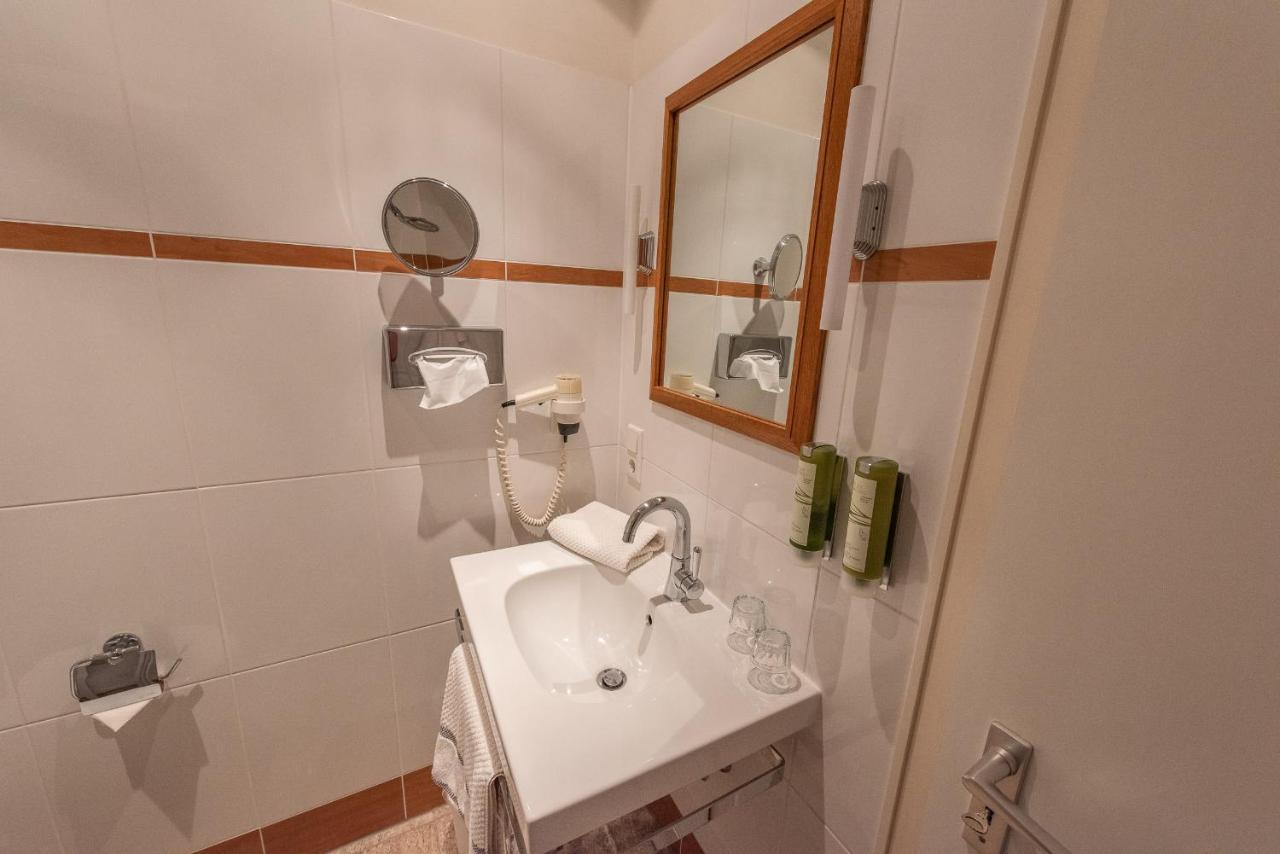 Struck Landhotel & Spa Аттендорн Екстер'єр фото